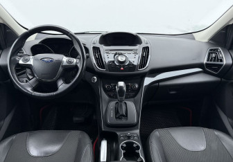 Подержанный автомобиль Ford Kuga 2013 года (12 фото)