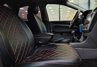 Подержанный автомобиль Ford Focus Sedan 2008 года (10 фото)