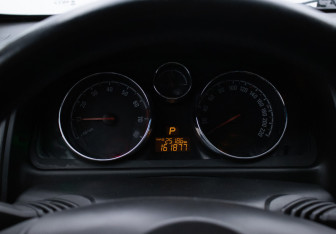 Подержанный автомобиль Opel Antara 2014 года (12 фото)