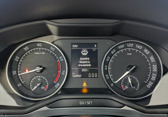 Подержанный автомобиль Skoda Superb Liftback 2019 года (14 фото)