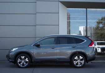 Подержанный автомобиль Honda CR-V 2014 года (5 фото)