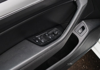 Подержанный автомобиль Volkswagen Passat Wagon 2018 года (15 фото)