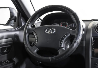 Подержанный автомобиль Great Wall Hover H3 2012 года (8 фото)