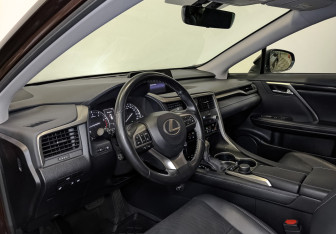 Подержанный автомобиль Lexus RX 2018 года (16 фото)