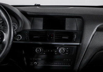 Подержанный автомобиль BMW X3 2014 года (13 фото)