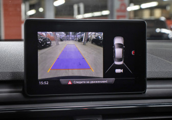 Подержанный автомобиль Audi A4 Sedan 2017 года (21 фото)