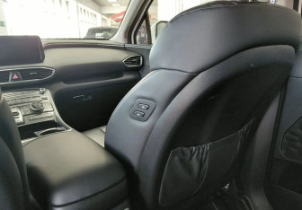 Подержанный автомобиль Hyundai Santa Fe 2020 года (13 фото)