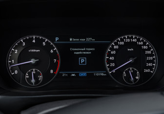 Подержанный автомобиль Genesis G90 2021 года (13 фото)