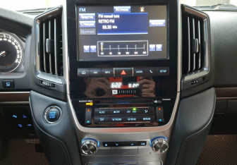 Подержанный автомобиль Toyota Land Cruiser Suv 2019 года (15 фото)