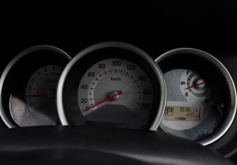 Подержанный автомобиль Nissan Tiida Hatchback 2010 года (16 фото)