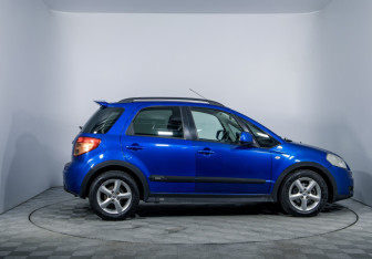 Подержанный автомобиль Suzuki SX4 Hatchback 2007 года (4 фото)