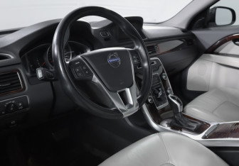 Подержанный автомобиль Volvo S80 2014 года (14 фото)