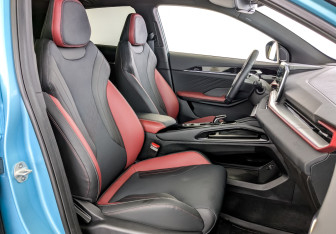 Подержанный автомобиль Geely Coolray 2024 года (24 фото)
