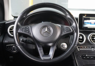 Подержанный автомобиль Mercedes-Benz GLC Coupe 2017 года (18 фото)