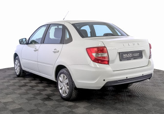 Подержанный автомобиль LADA (ВАЗ) Granta Sedan 2023 года (7 фото)