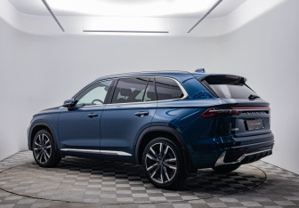 Подержанный автомобиль Geely Monjaro 2023 года (7 фото)
