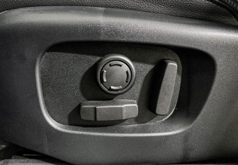 Подержанный автомобиль Land Rover Range Rover Sport 2019 года (16 фото)