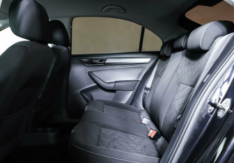 Подержанный автомобиль Skoda Rapid Liftback 2019 года (19 фото)