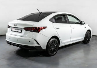 Подержанный автомобиль Hyundai Solaris Sedan 2020 года (5 фото)