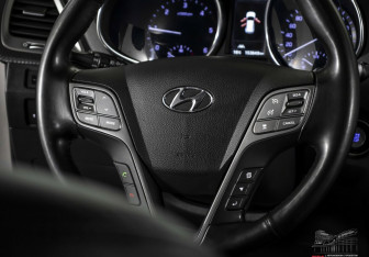 Подержанный автомобиль Hyundai Santa Fe 2017 года (8 фото)