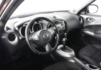 Подержанный автомобиль Nissan Juke 2013 года (7 фото)