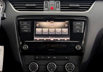 Подержанный автомобиль Skoda Octavia Liftback 2018 года (15 фото)