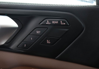 Подержанный автомобиль BMW X7 2019 года (19 фото)