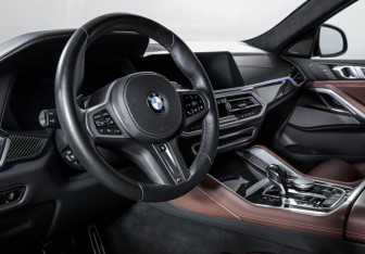 Подержанный автомобиль BMW X6 2021 года (14 фото)