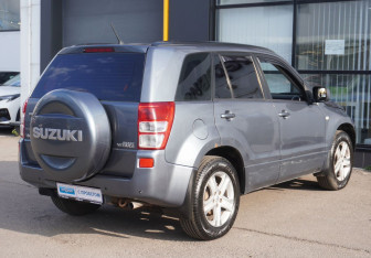Подержанный автомобиль Suzuki Grand Vitara 2007 года (5 фото)