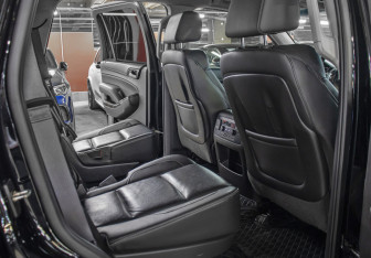 Подержанный автомобиль Chevrolet Tahoe 2016 года (13 фото)