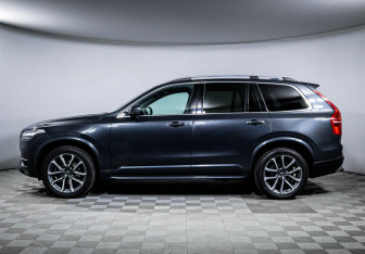 Подержанный автомобиль Volvo XC90 2018 года (8 фото)