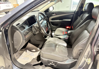 Подержанный автомобиль Chevrolet Epica 2008 года (5 фото)