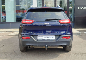 Подержанный автомобиль Jeep Cherokee 2014 года (6 фото)