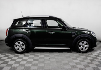 Подержанный автомобиль MINI Countryman 2019 года (4 фото)