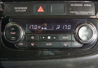 Подержанный автомобиль Mitsubishi Outlander 2017 года (15 фото)