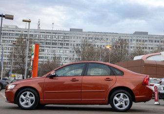 Подержанный автомобиль Volvo S40 2010 года (6 фото)