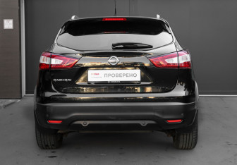 Подержанный автомобиль Nissan Qashqai 2016 года (7 фото)