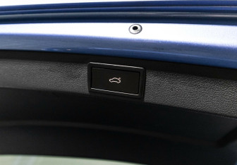 Подержанный автомобиль Skoda Octavia Wagon 2015 года (18 фото)