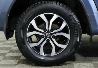 Подержанный автомобиль Nissan Terrano 2016 года (5 фото)