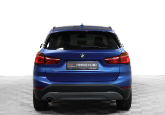 Подержанный автомобиль BMW X1 2018 года (6 фото)