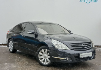 Подержанный автомобиль Nissan Teana 2010 года (3 фото)