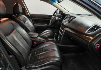 Подержанный автомобиль Nissan Teana 2012 года (9 фото)