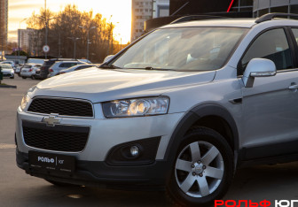 Подержанный автомобиль Chevrolet Captiva 2015 года (25 фото)
