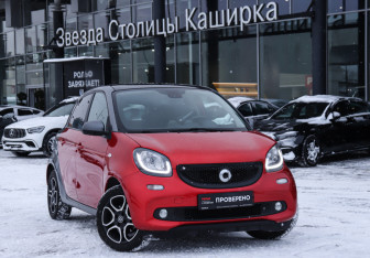 Подержанный автомобиль Smart Forfour 2016 года (18 фото)