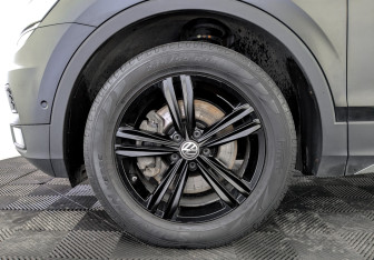Подержанный автомобиль Volkswagen Tiguan 2019 года (18 фото)