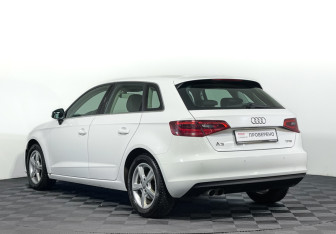 Подержанный автомобиль Audi A3 Hatchback 2016 года (7 фото)