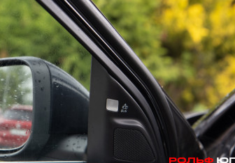 Подержанный автомобиль Volvo S80 2010 года (15 фото)