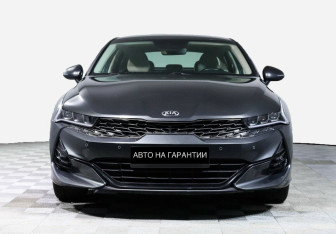 Подержанный автомобиль Kia K5 2021 года (2 фото)