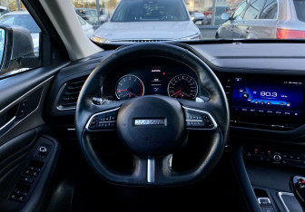 Подержанный автомобиль Haval F7 2019 года (14 фото)