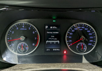Подержанный автомобиль Kia K5 2022 года (26 фото)